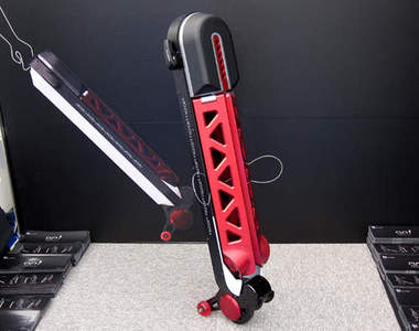 「gp1」輕鬆拉著走的可摺疊式的輕巧電動車