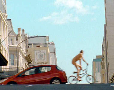 裸男廣告好吸睛!PEUGEOT 208要在日內瓦車展亮相了♥