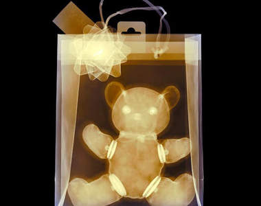 當禮物經過X光～驚喜都沒了囧