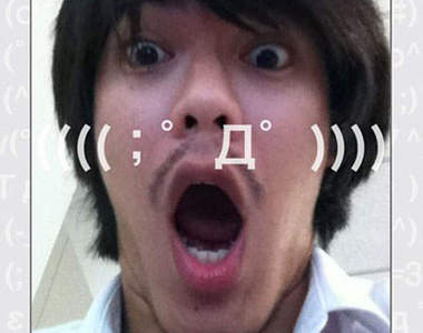 《twika^o^APP》把你的臉轉化成表情符號◕‿-