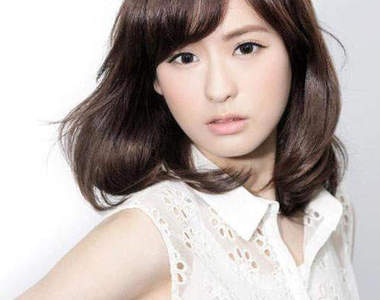 簡莉紋 浩角翔起新MV的女主角
