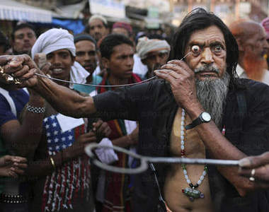 【小心慎入】讓人覺得超痛的傳統宗教儀式