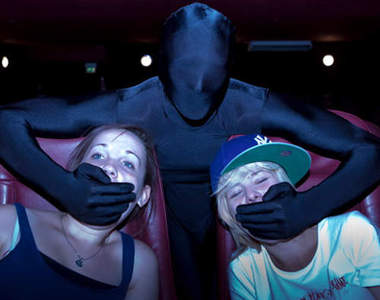 倫敦戲院有忍者出沒?!英國人對忍者一定有什麼誤會...