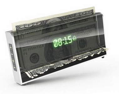 TOP 10 看了讓人超傻眼的怪怪「時鐘」！