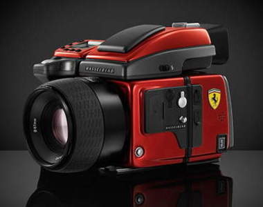 法拉利跑車相機《Hasselblad H4D-40》 到底你是想開多快啊(誤)