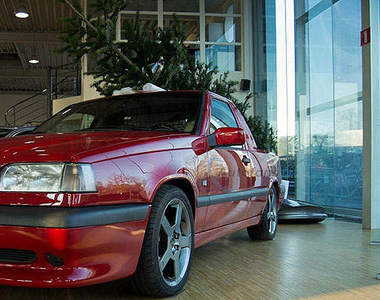 《經典Volvo變貨卡》這是要拿來打工載聖誕樹嗎？