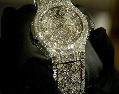 全球最貴手錶 鑲1292顆鑽石當然貴啊(￣▽￣|||)