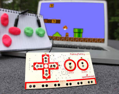 《MaKey MaKey》用香蕉蘋果也可以當鍵盤!