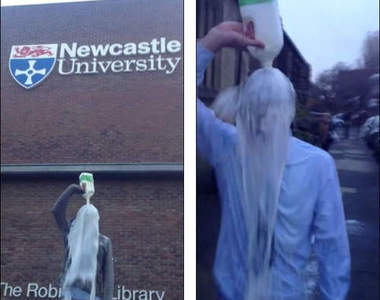 《Milking》英國大學生正流行~拿牛奶往頭頂倒?!