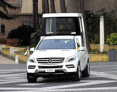 《賓士M-Class Popemobile》教宗有了最新的專屬坐駕～