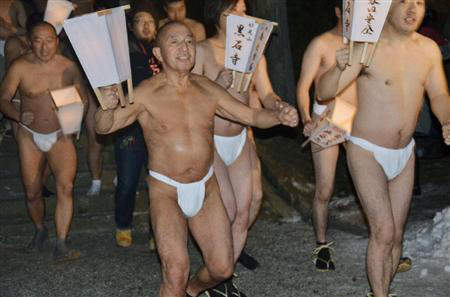 日本三大裸祭之一 蘇民祭 即使下雪也要裸體參加