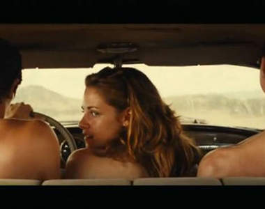 暮光女變人妻《浪蕩世代》全裸公路旅行去