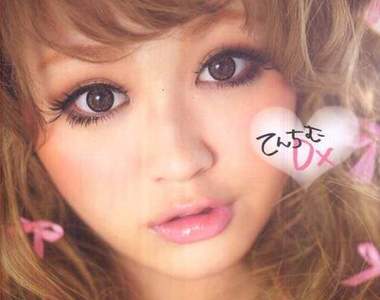 童星出身的18歲人氣部落客《橋本甜歌》