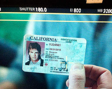 最新《馬蓋先賓士廣告影片》終於正式上檔囉～