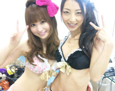 正妹搞笑雙人組《Apple Pine》太正會笑不出來啦～(//▽//)