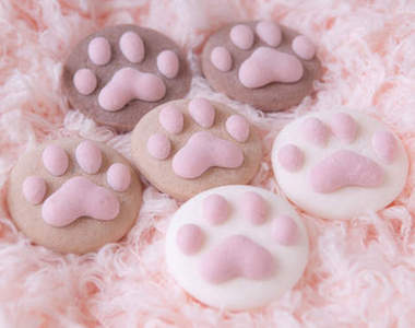 《貓肉球棉花糖》到底是要吃還是不要吃阿～～～