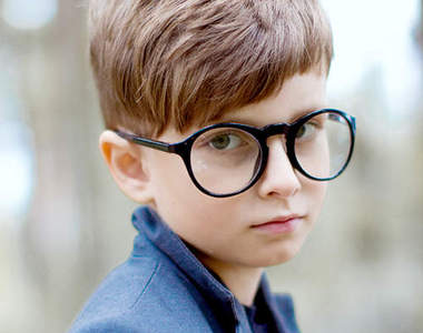 ﹝眼鏡正太﹞♥(◑∀◐)小小年紀就把人迷得團團轉！