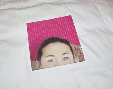 義大利壽司店「SOSUSHI」傳說中店內全幅女體盛海報,展開來會是...