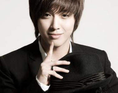 原來來自釜山的男人都很帥.......(//▽//)