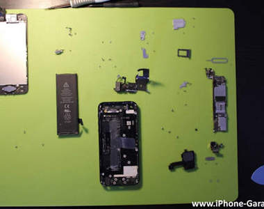 蘋果iPhone 5首發不專業「分屍」照嘗鮮看啦(誤)