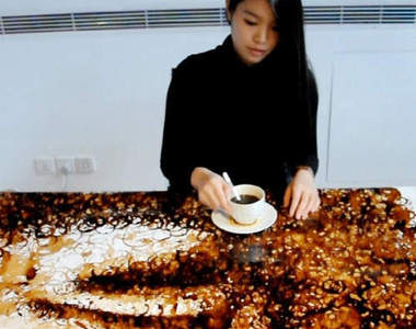 把咖啡倒在周董臉上就會變這樣（誤）