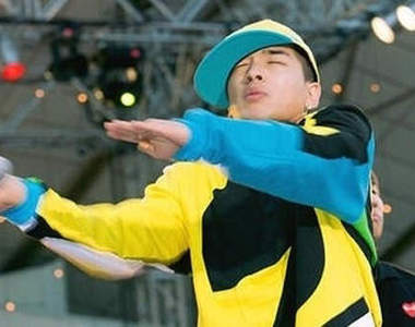 痾...這些照片是anti飯拍的吧???