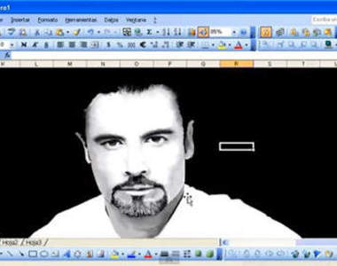 《Excel作畫》還記得Excel鋼彈嗎？作者又進化了….