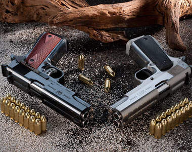 雙管手槍 有兩個孔打起來更過癮！？