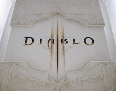 暗黑破壞神3 典藏版終於到舖啦！喔喔喔喔~(握拳) 