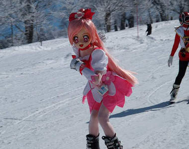 變裝滑雪Boom！？Cos服滑雪不會冷嗎？...（抖）