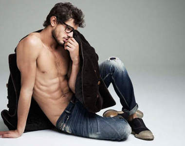 《城市帥哥指南》♡ヽ(●´ε｀●)ノ♡想看帥哥就到這邊玩吧！