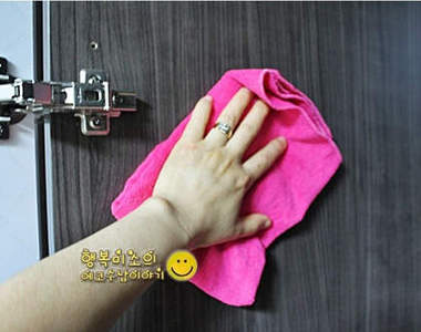 新家具臭臭的 該拿它怎麼辦咧～