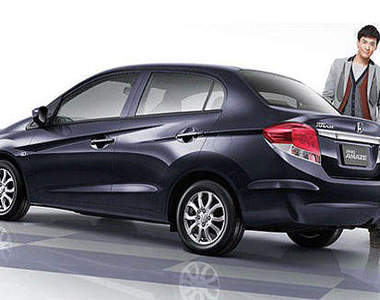 《Honda Brio Amaze》多了截屁屁走居家風～