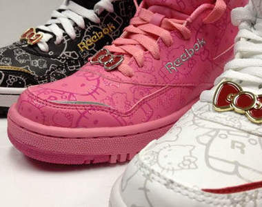 Reebok x Hello Kitty 聯名限量鞋款～ 2012 年繼續大曬可愛♥