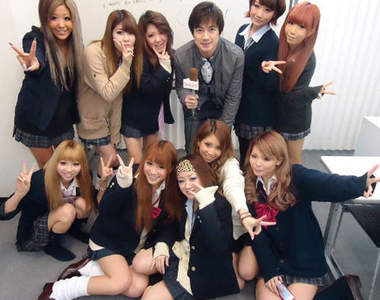 涉谷女生最嚮往的辣妹高中《BLEA》人家也好想入學～♥