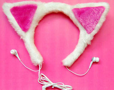 《貓耳耳機》喵~我的耳朵能聽歌呦(笑)