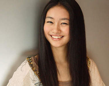 《忽那汐里》2012年期待度No.1新生代女優