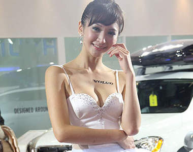 VOLVO妹 魏靖軒 車展最殺的底片女殺手