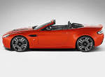 等不及先脫了!Aston Martin V12 Vantage Roadster提前曝光~ 等不及先脫了!Aston Martin V12 Vantage Roadster提前曝光~