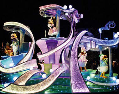  迪士尼雨天限定版的專屬遊行～只有雨天才會登場喔！