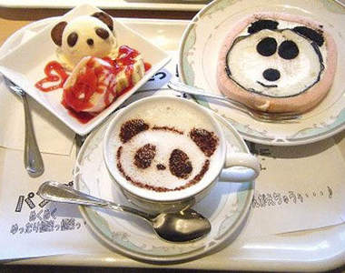 《熊貓餐飲店》在上野公園內邊吃東西邊被熊貓給環繞吧~