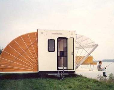 一個拖車三間房  輕便好用的折疊式露營車廂