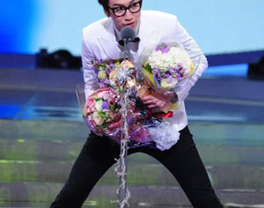 《Running Man李光洙》 誰跟他站在一起都還是矮半截...