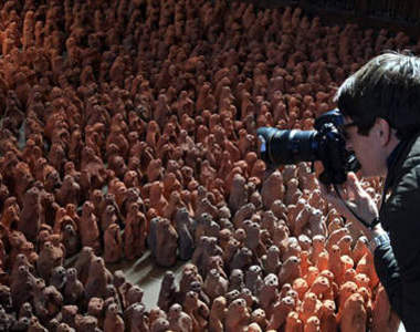 四萬陶器大搬家!這畫面真是太詭異了( ̄▽ ̄|||)