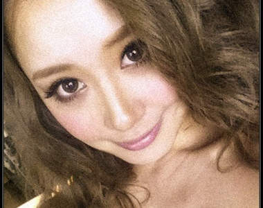 過去《魔術簡訊》裡的陷阱女孩現在成為市原隼人新緋聞女友（羞）