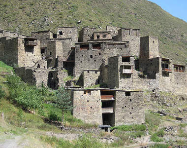 高原村 格魯吉亞境內中古味十足的壁壘村落