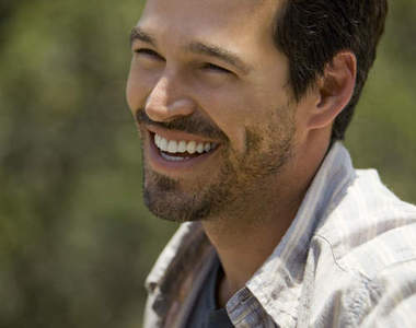 CSI小酒窩猛男 Eddie Cibrian 來數肌肉囉♥