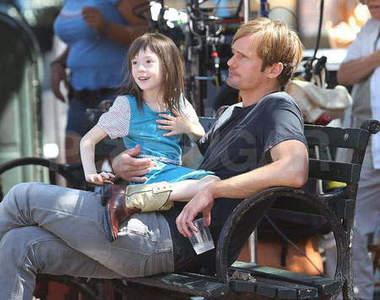 帥繼父Alexander與小蘿莉的治癒系電影《What Maisie Knew》