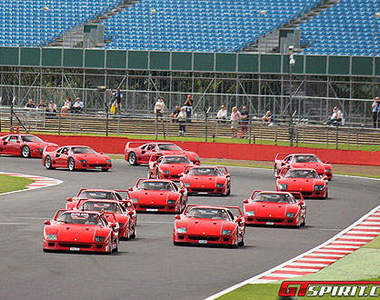 猜猜看到底有多少輛法拉利F40聚在一起過生日呢？