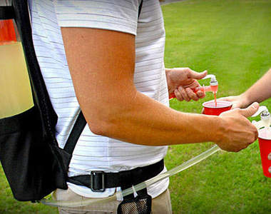 行動飲料機 走到哪喝到哪就差不會收妖了